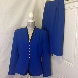 Casual corner skirt suit